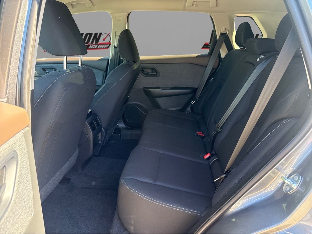 2023 Nissan Rogue S photo 10