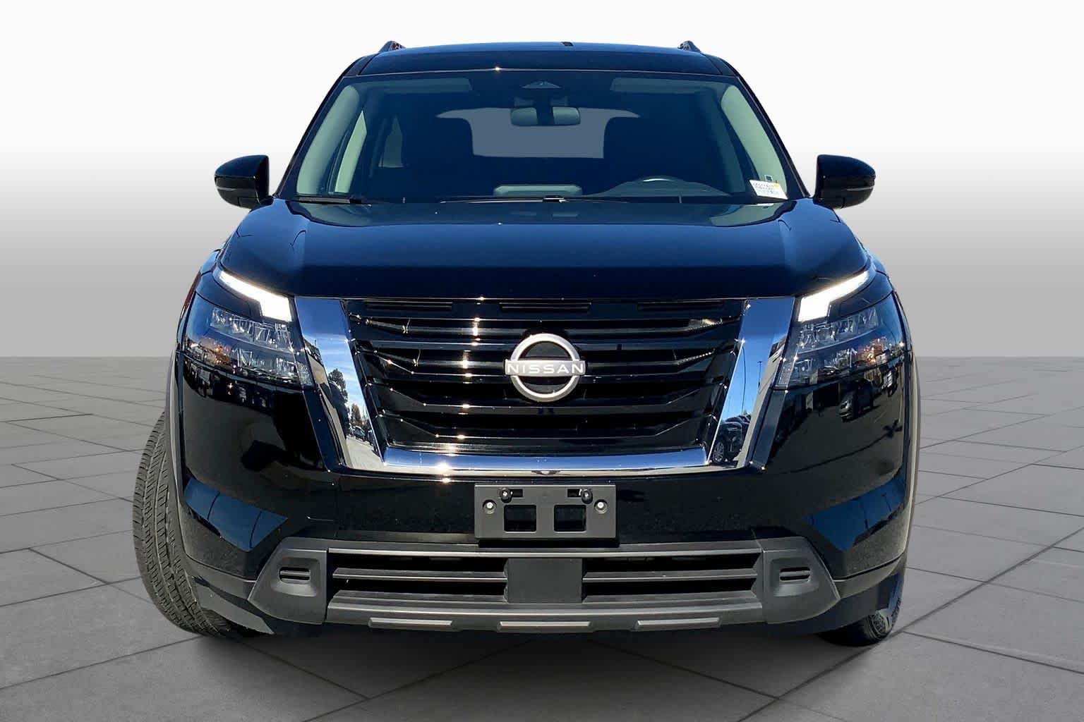 2025 Nissan Pathfinder SV photo 3