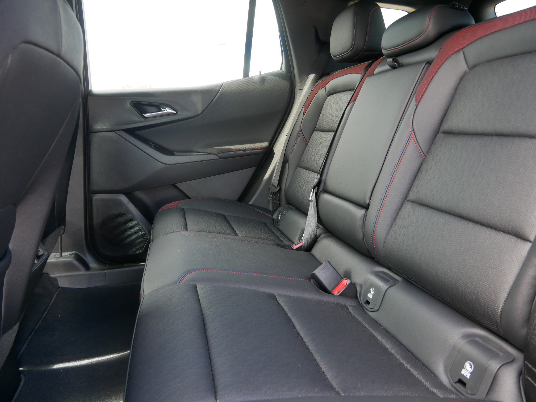 2026 Chevrolet Equinox RS photo 3