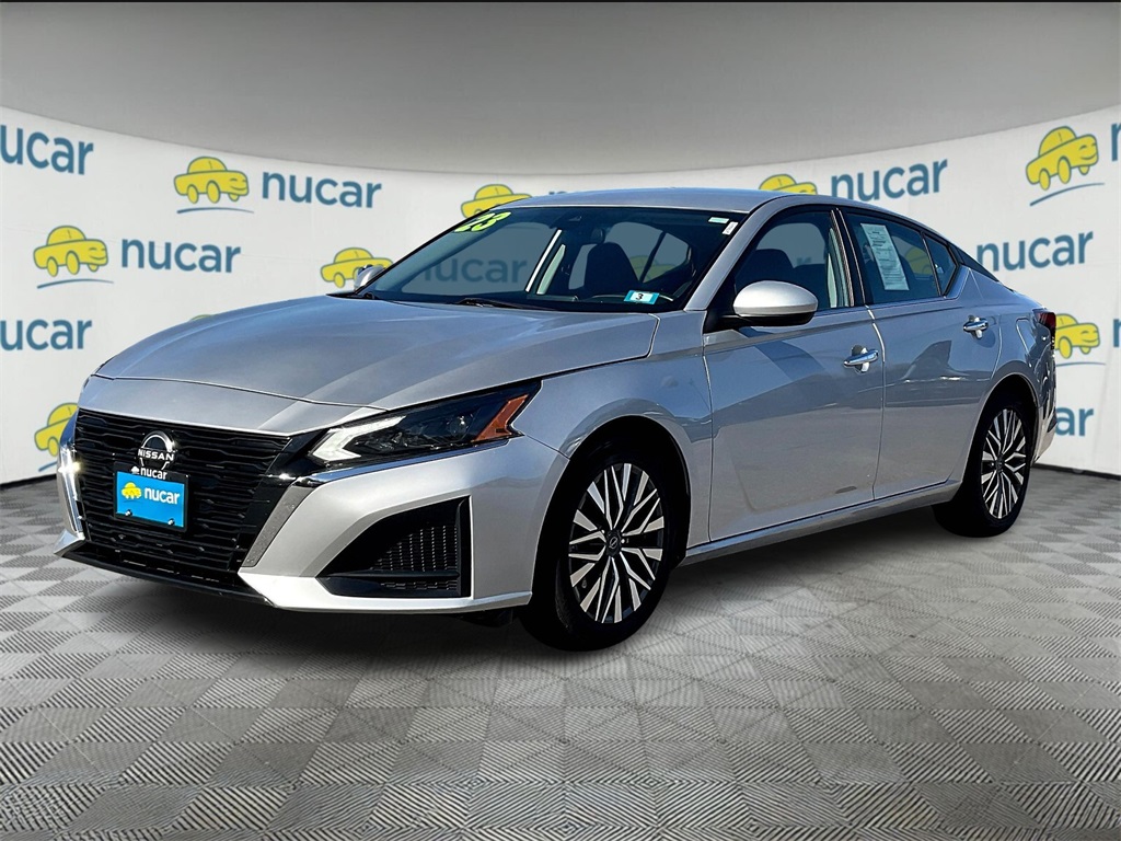 2023 Nissan Altima 2.5 SV photo 3