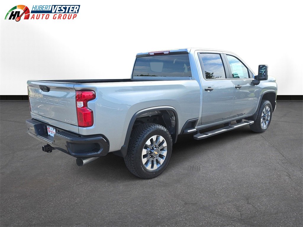 2025 Chevrolet Silverado 2500HD Custom photo 6