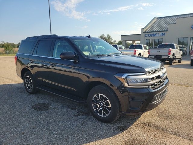 2024 Ford Expedition XLT photo 18