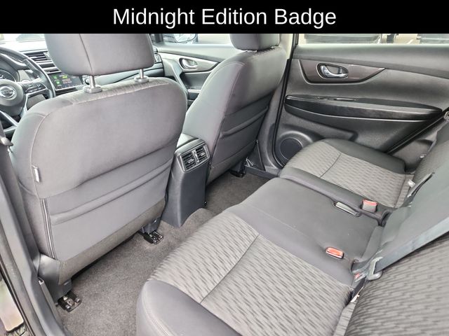 2018 Nissan Rogue SV photo 20