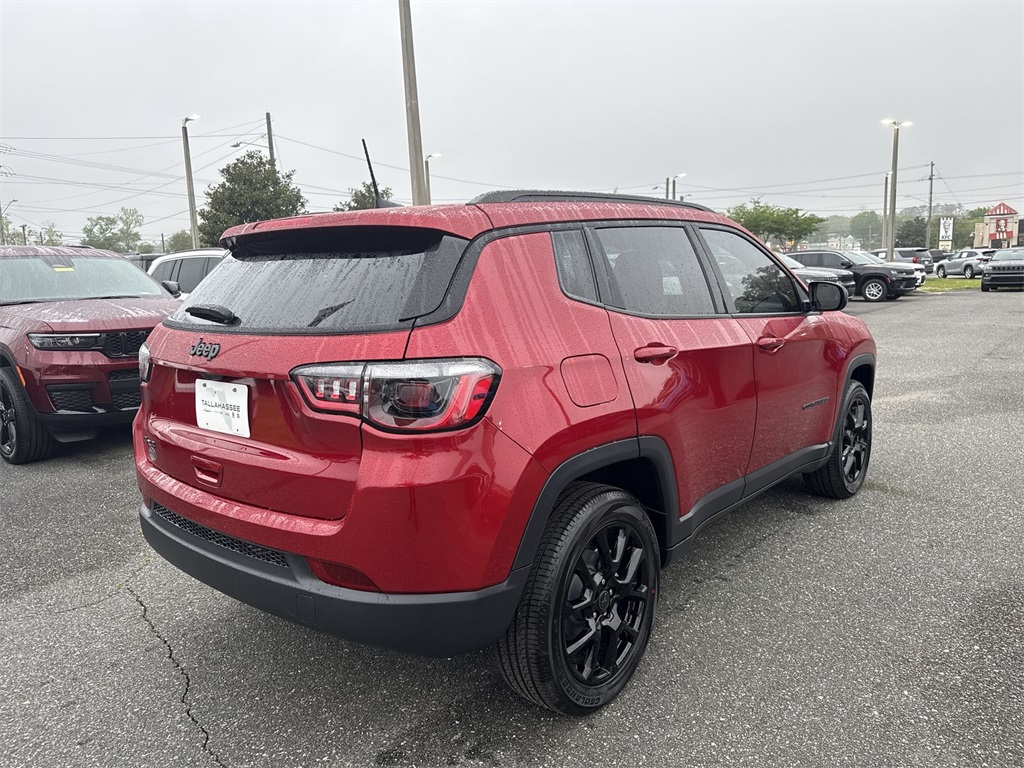 2025 Jeep Compass Latitude photo 3