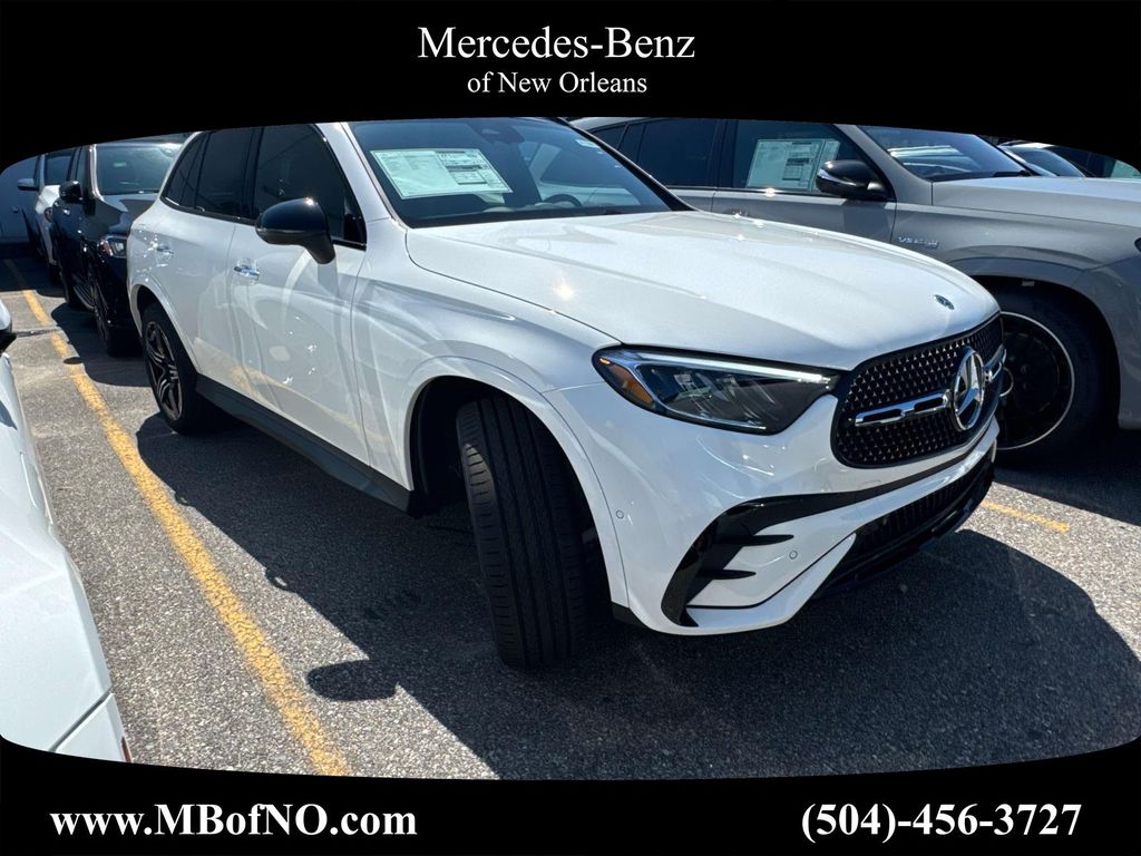 2026 Mercedes-Benz GLC Base's photo