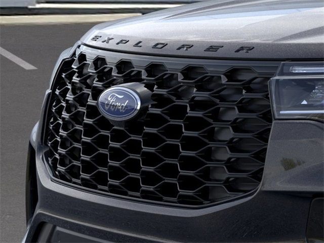 2025 Ford Explorer ST-Line photo 13