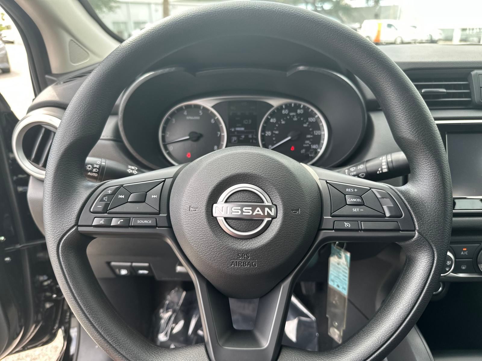 2025 Nissan Versa 1.6 S photo 11