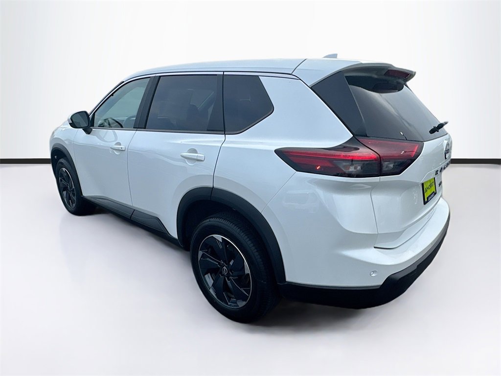 2024 Nissan Rogue SV photo 3