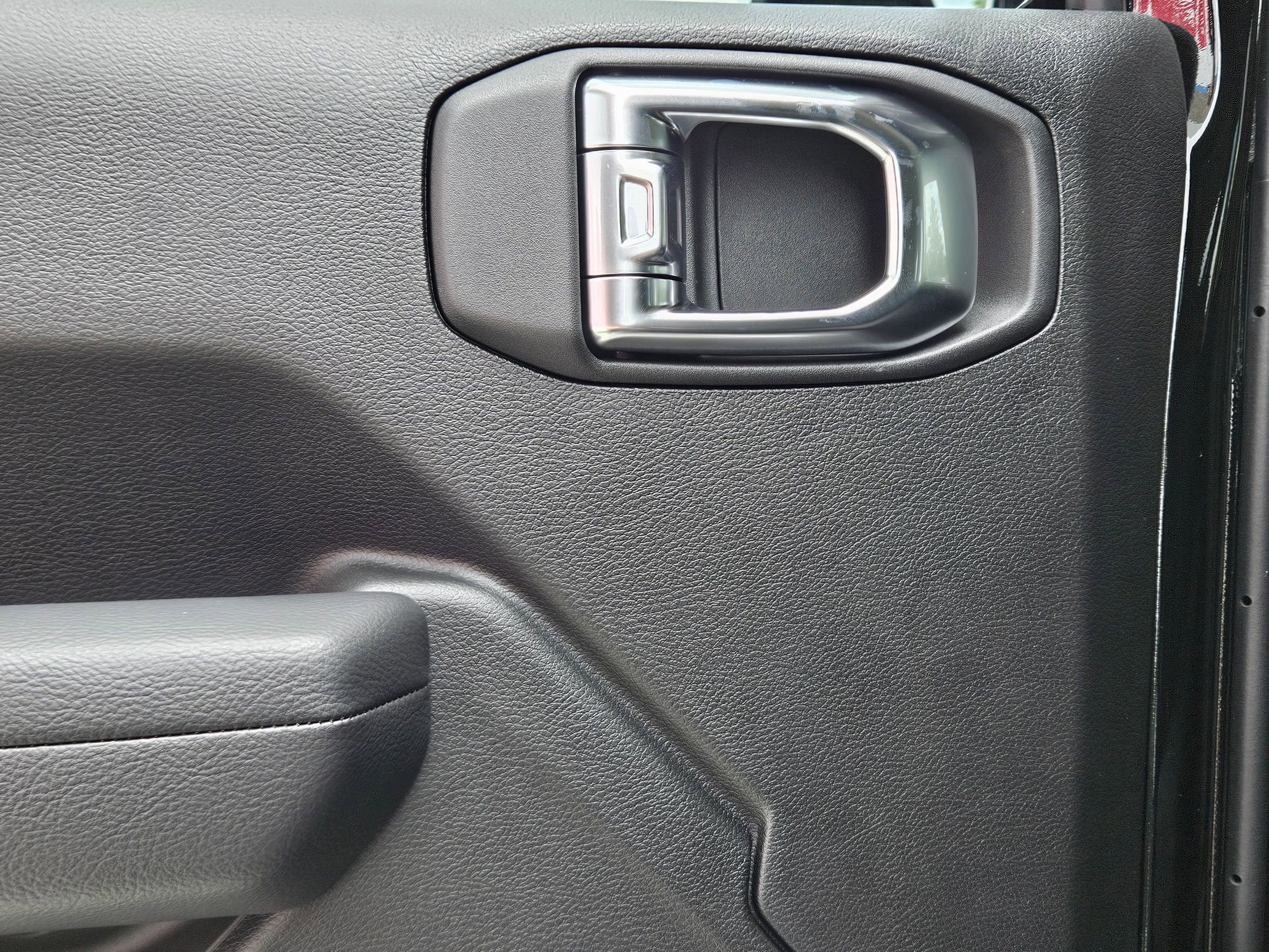 2025 Jeep Wrangler Sport S photo 21