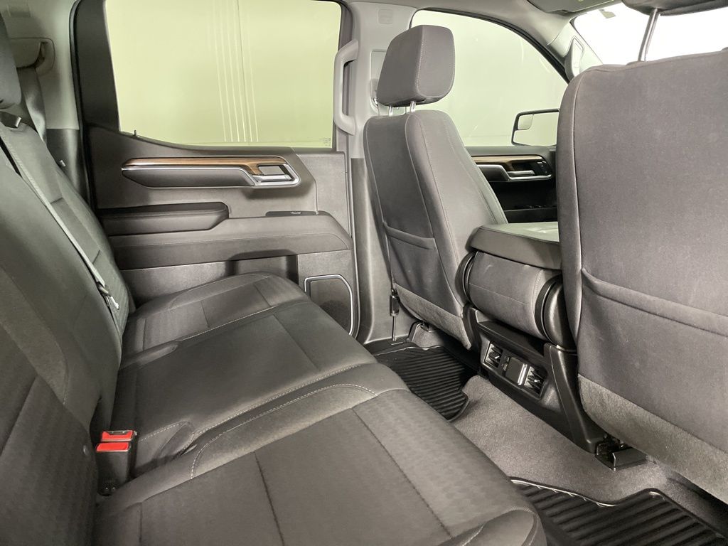 2023 Chevrolet Silverado 1500 RST photo 18