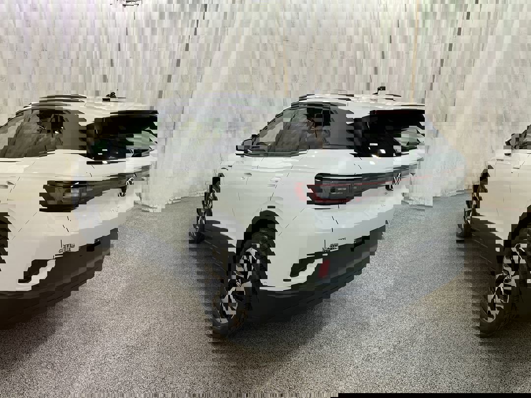 New 2025 Pure White Volkswagen Pro image 9