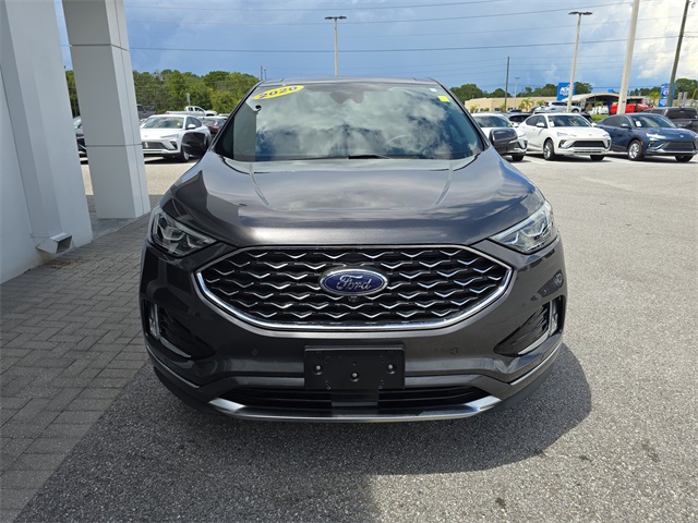 2020 Ford Edge Titanium photo 2