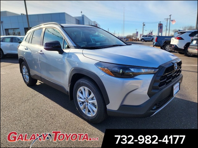 2026 Toyota Corolla Cross LE's photo