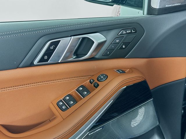 2026 Bmw X7 M60i photo 16