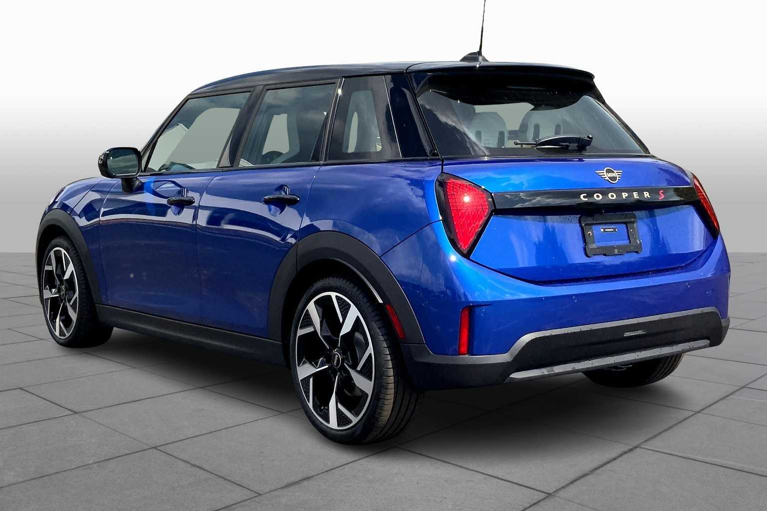 2025 Mini Cooper 4 Door Hardtop S photo 11