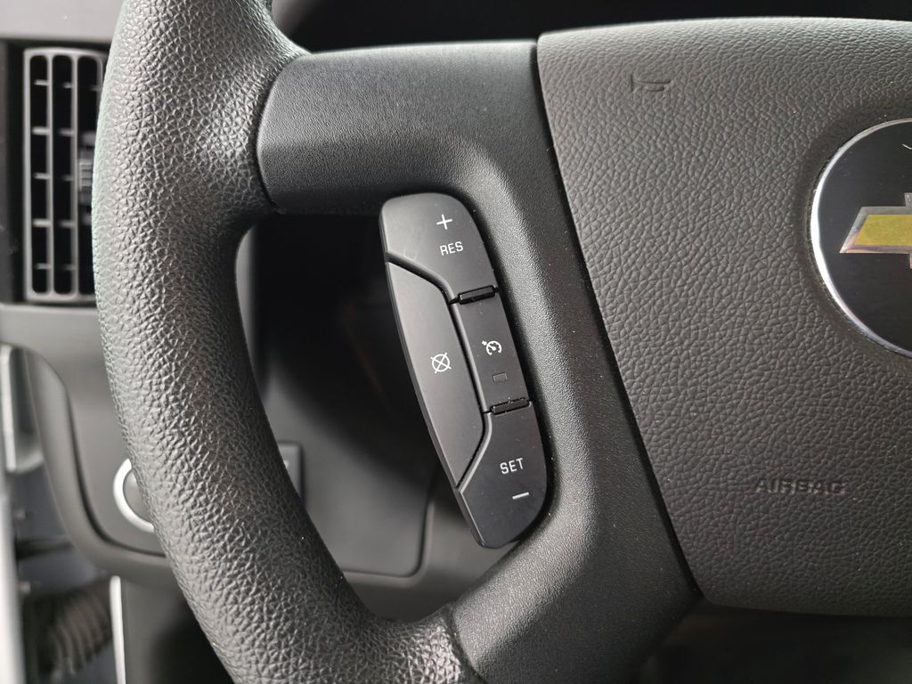 2022 Chevrolet Express 3500 LS photo 6