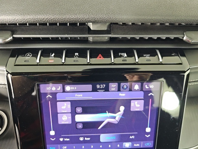 2025 Jeep Grand Cherokee Laredo Altitude photo 19