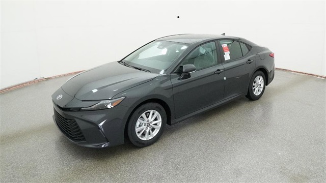 2026 Toyota Camry LE's photo