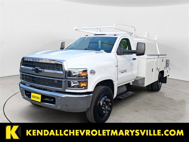 2024 Chevrolet Silverado 4500 Medium Duty Chassis Cab Work Truck's photo