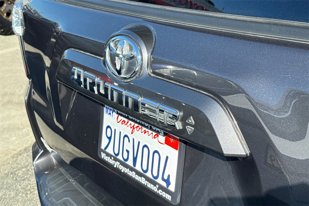 2020 Toyota 4Runner SR5 Premium photo 3