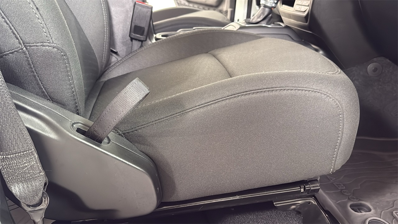 2023 Jeep Wrangler Base 4xe photo 19