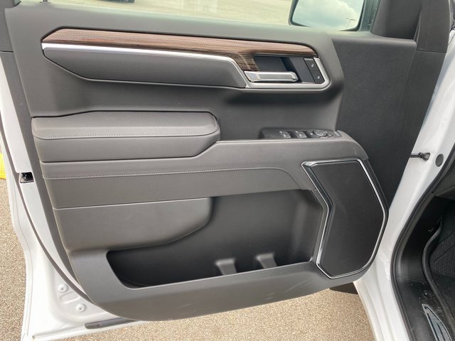 2025 Chevrolet Silverado 1500 LT photo 15
