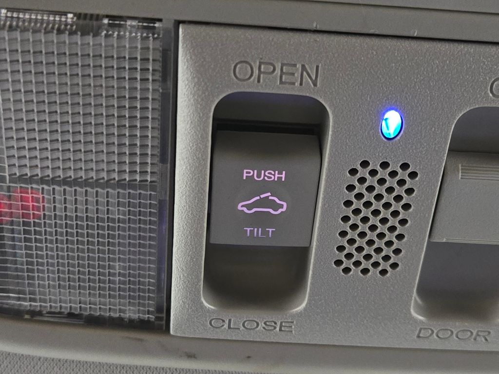 2018 Honda Civic EX-L photo 4