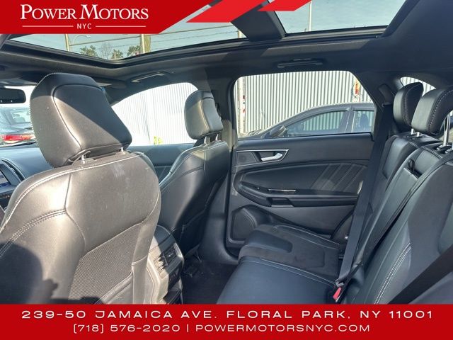 2020 Ford Edge ST photo 22