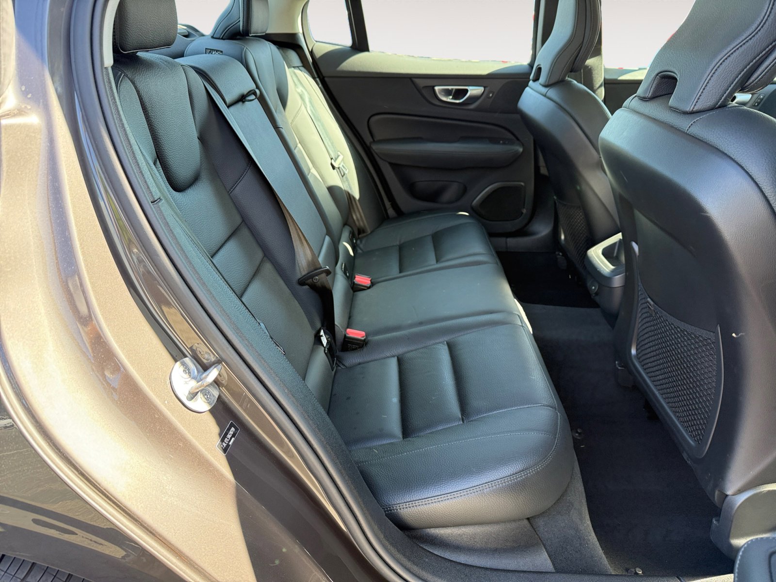 2024 Volvo S60 B5 Plus photo 18