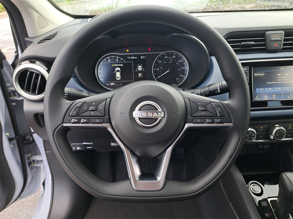 2025 Nissan Versa 1.6 SV photo 24
