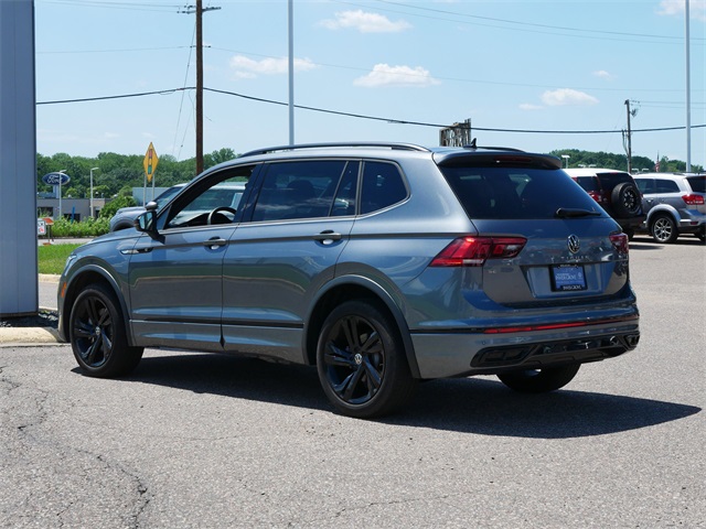 2024 Volkswagen Tiguan SE R-Line Black photo 4