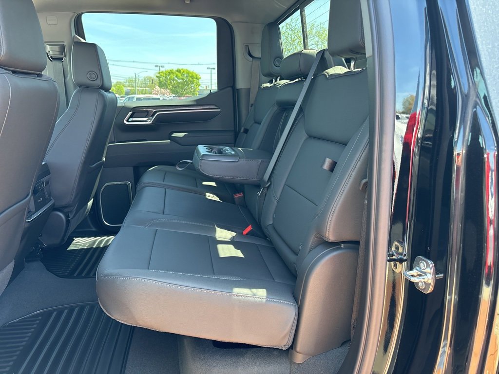 2025 Chevrolet Silverado 1500 LTZ photo 28