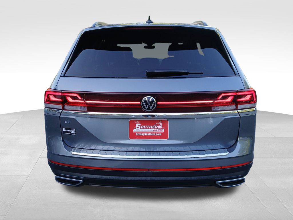2024 Volkswagen Atlas SE photo 3
