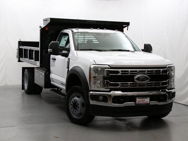 2025 Ford F-550 Super Duty Chassis Cab