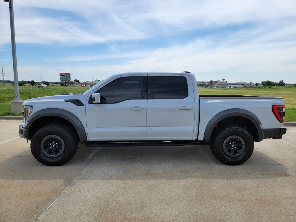 2023 Ford F-150 Raptor photo 17