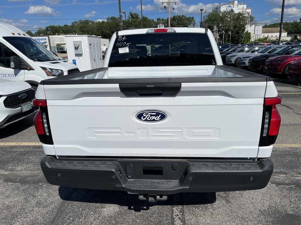 2025 Ford F-150 Lightning photo 2