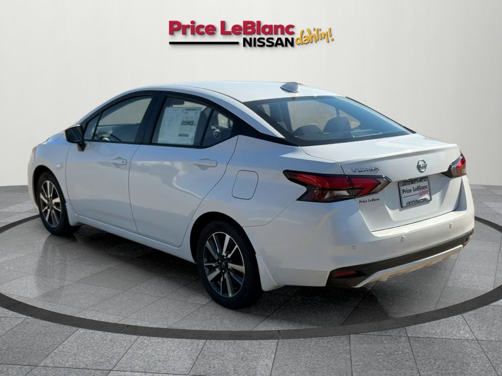 2025 Nissan Versa 1.6 SV photo 6