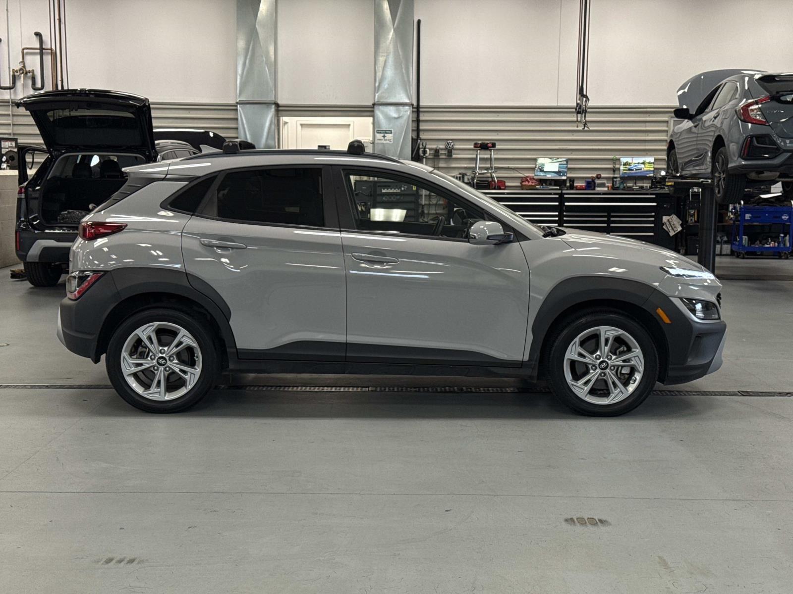 2023 Hyundai Kona SEL photo 3