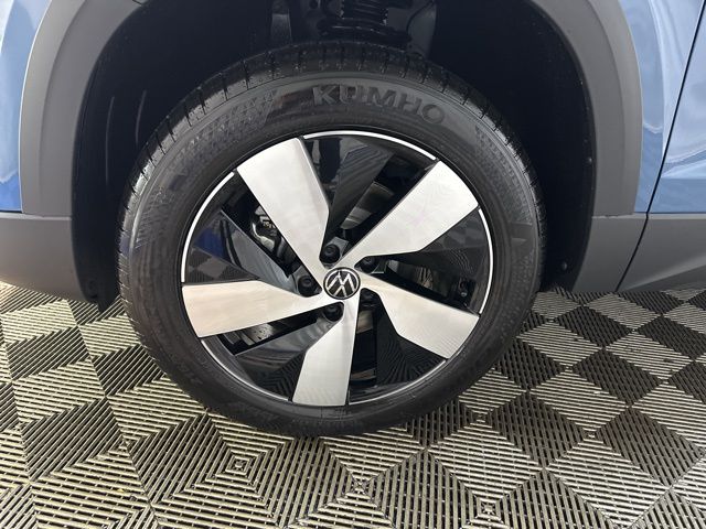 2025 Volkswagen Taos S photo 9