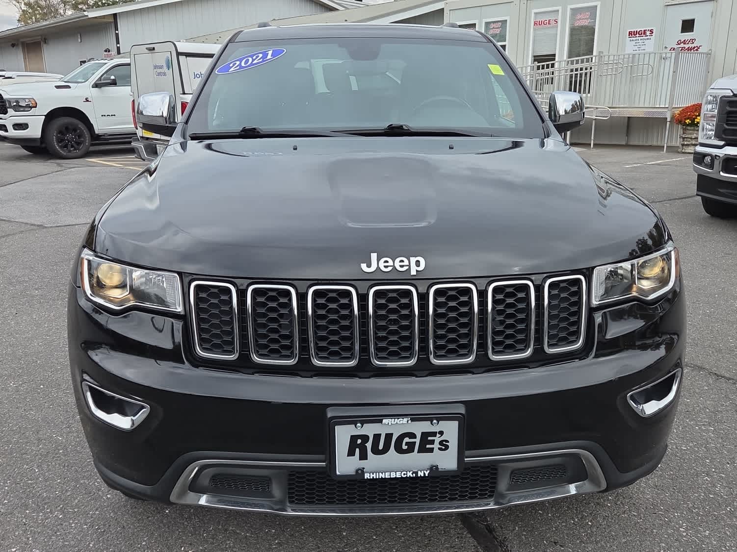 2021 Jeep Grand Cherokee Limited photo 2