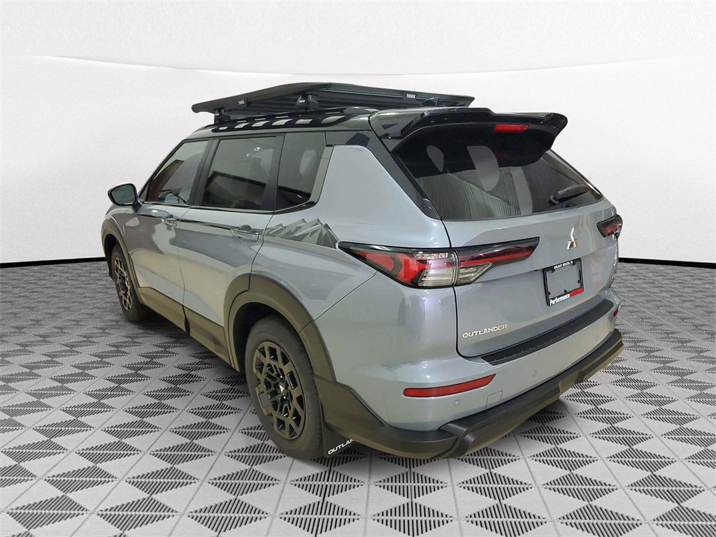 2025 Mitsubishi Outlander SE Ralliart photo 3