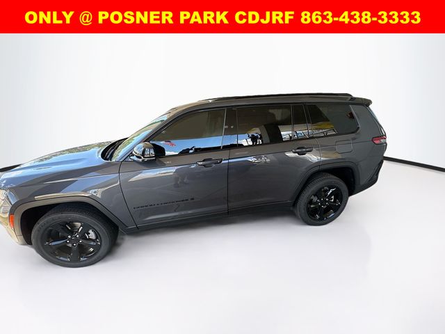 2025 Jeep Grand Cherokee Altitude photo 4