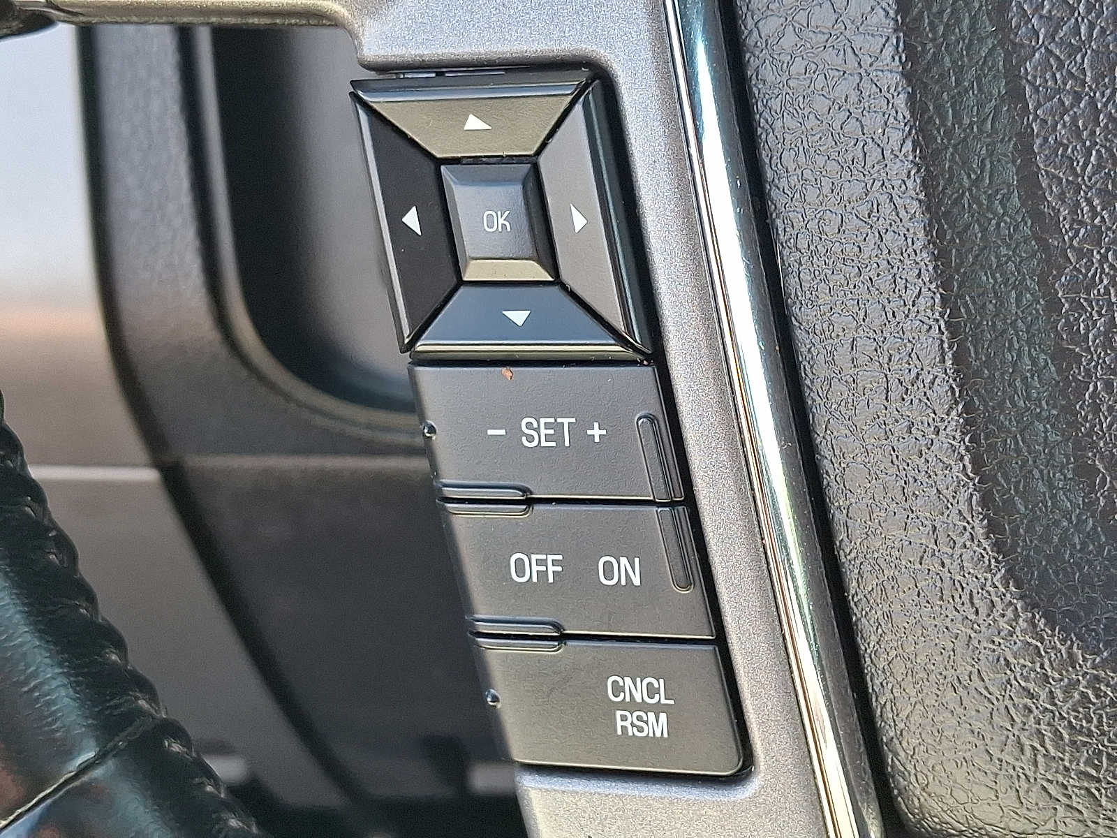 2016 Ford Expedition Platinum photo 23