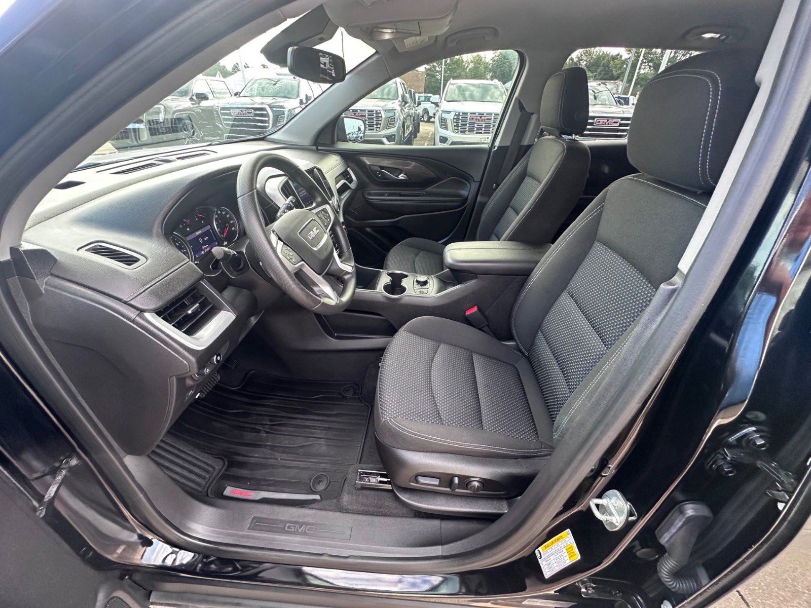 2023 Gmc Terrain SLE photo 3