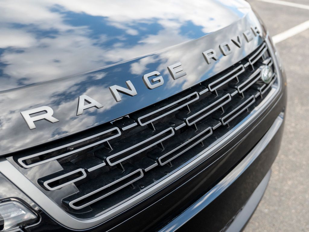 2026 Land Rover Range Rover Evoque S photo 16