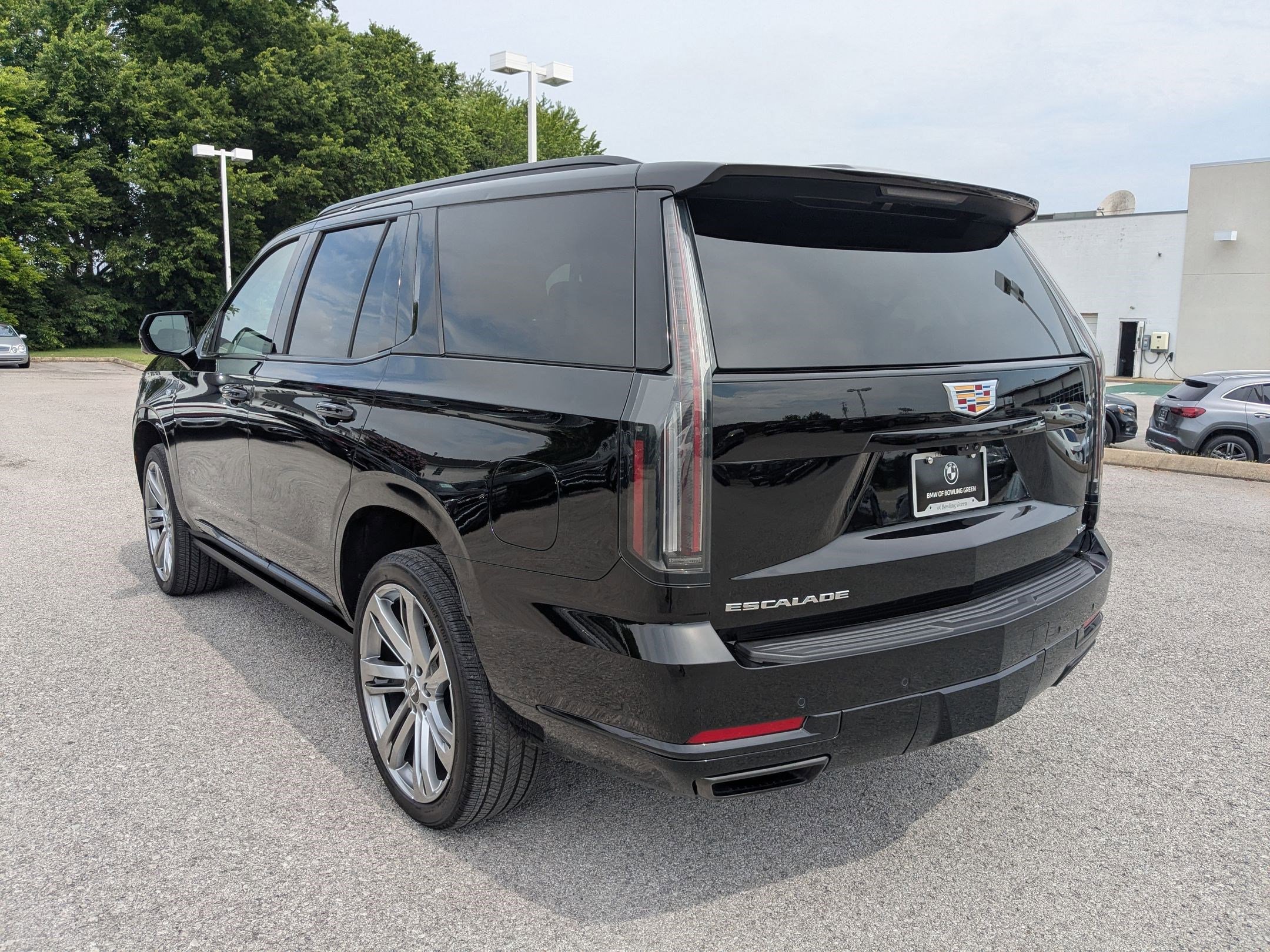 2025 Cadillac Escalade Sport Platinum photo 3