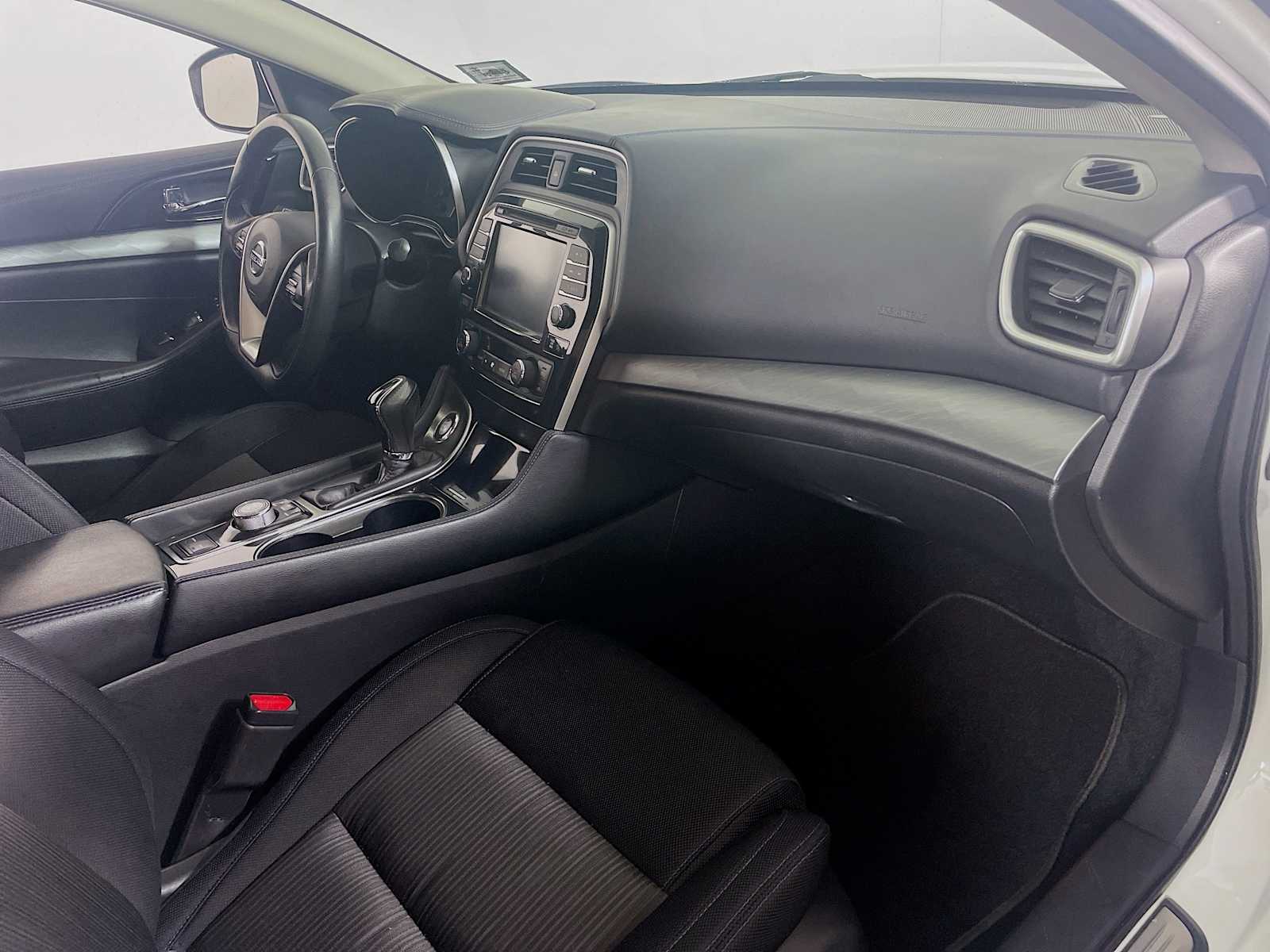 2018 Nissan Maxima S photo 23