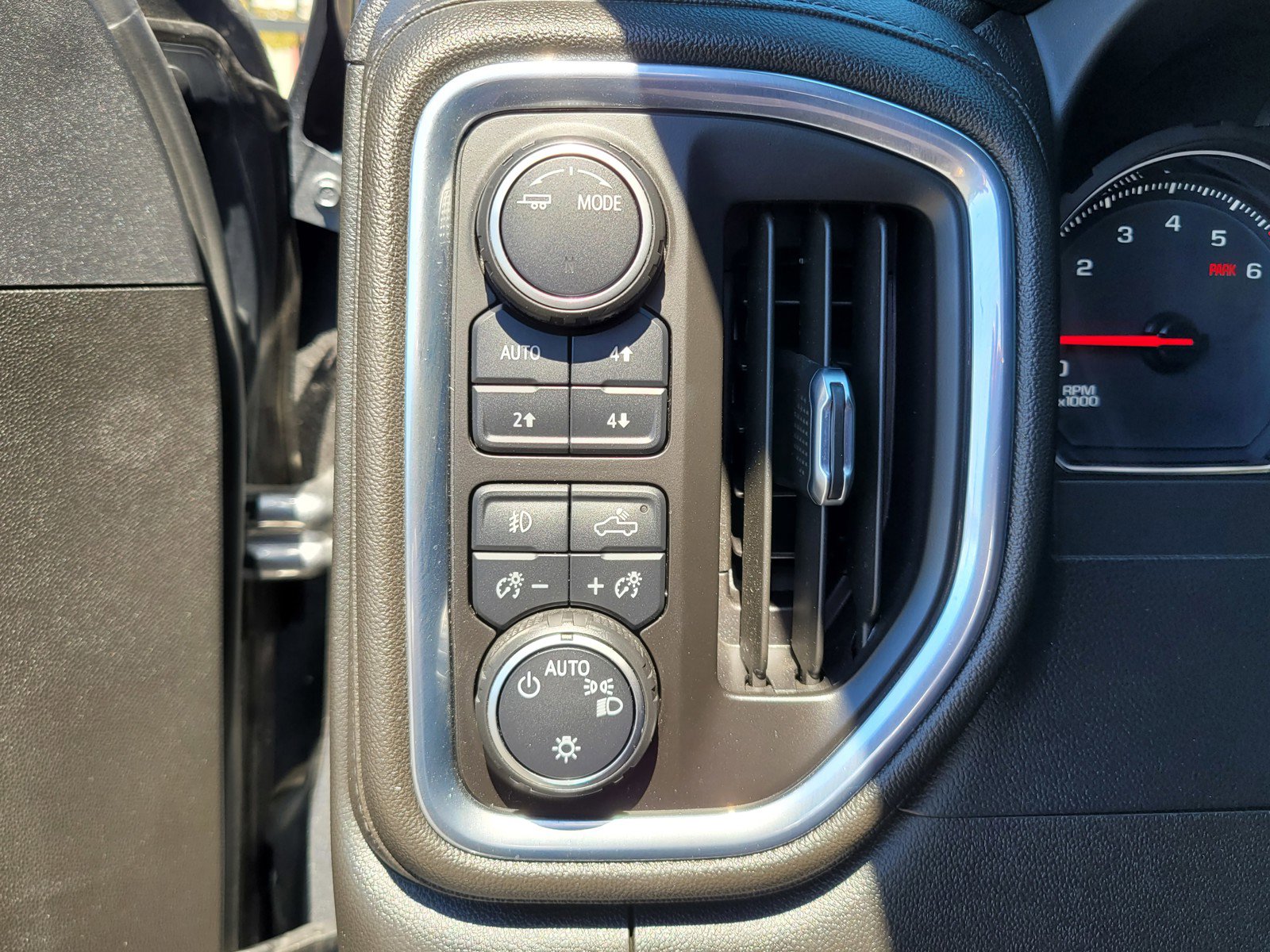 2021 Chevrolet Silverado 1500 LT Trail Boss photo 26