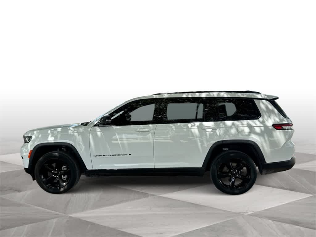 2023 Jeep Grand Cherokee Altitude photo 4