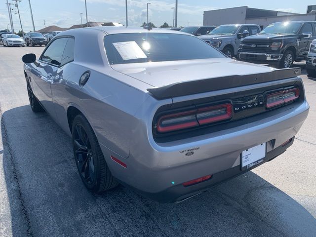 2018 Dodge Challenger R/T photo 4